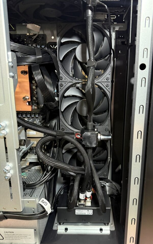 006 MSI WS300T60L (NVIDIA DGX Station) 桌上型AI工作站